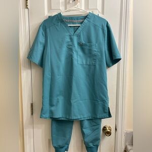 Men’s Turquoise Fabletics Scrubs